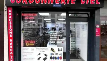 Cordonnerie Serrurerie Ciel - Clé de Voiture - Chaussons d'escalade - Badge - Tampon - Gravure - Serrurier Massy - Arkose - Massy