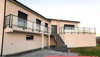 Serrurerie Tous Types Menuiserie aluminium bois Pvc - Rue Sainte Antoine