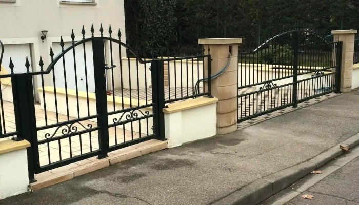 Add Métal - Société membre du groupe Commet - Z.i. Les Jonquières