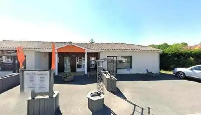 Distri Services Medoc Street View Et 360deg - Saint-vivien-de-médoc
