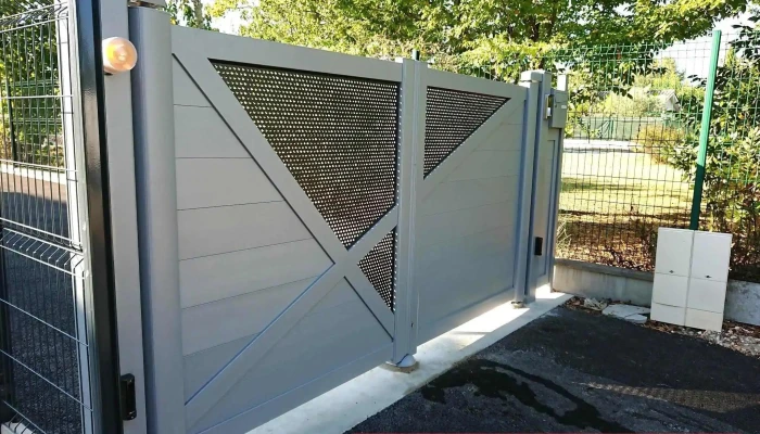 Elegance Fermetures Menuiseries Fenetres Portes Dentree Belm Pergolas Et Stores Warema Carports Portails Tschoeppe Photos Du Proprietaire - Montussan