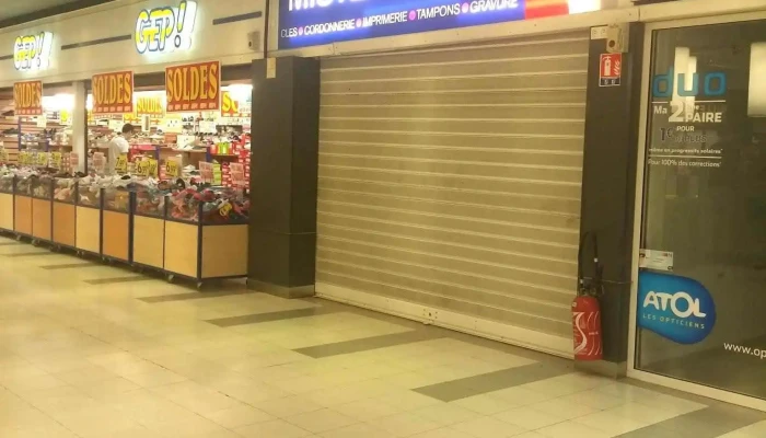 Mister Minit Bias Auchan -  Exterieur - Bias