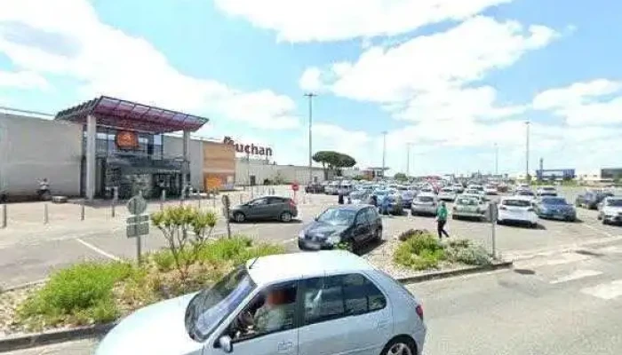 Mister Minit Chateaubernard Auchan -  Street View Et 360deg - Châteaubernard