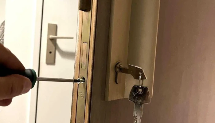 Serrurier Locksmith Le Roi -  Interieur - Le Mesnil-le-roi