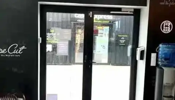 Serrurier Locksmith Le Roi -  Photos Du Proprietaire - Le Mesnil-le-roi