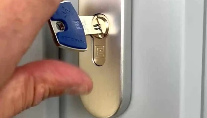 Serrurier Locksmith Le Roi -  Videos - Le Mesnil-le-roi